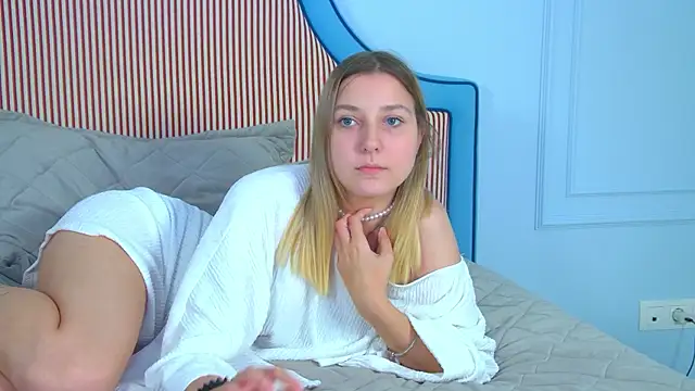 tinnaburton - TinnaBurton's free webcam - UK Sex Cams