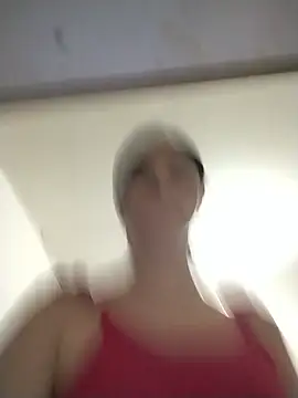 luna_pinky webcam