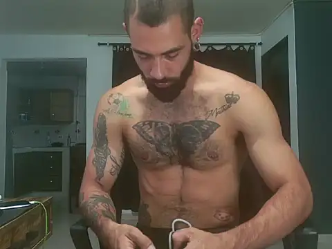 Matheusbeard live cam on StripChat