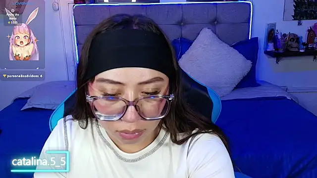 kata_bigboobs (F young) - two fingers in my pussy + topless