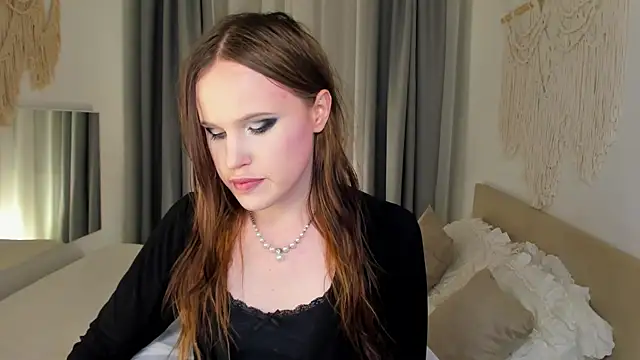 EffieMinki webcam