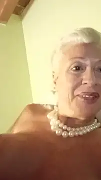 divinaerotica live cam on StripChat