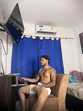 Kenny_romano live cam on StripChat