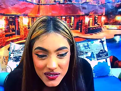 IndianPretty14u2Luv webcam