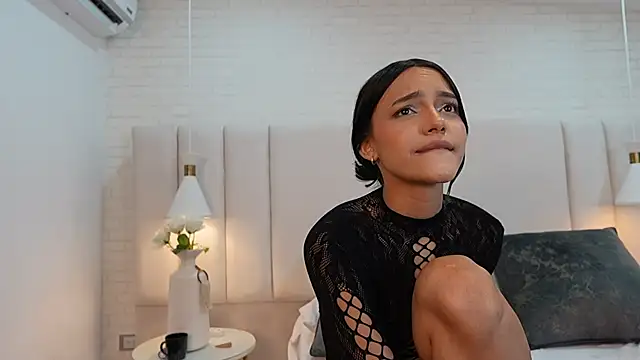 nina_gb webcam