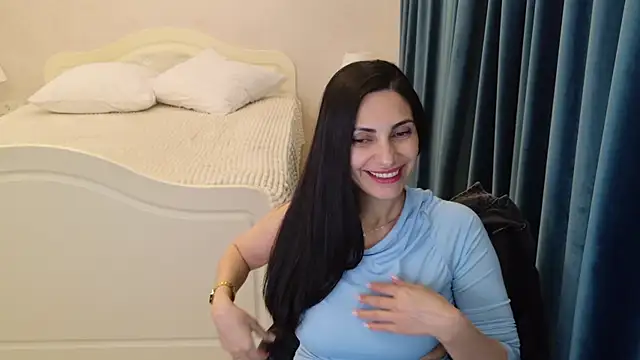 LovelyBeatrice webcam