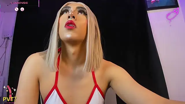naughty_trans_dolls webcam