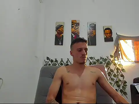 Latins_Boss webcam