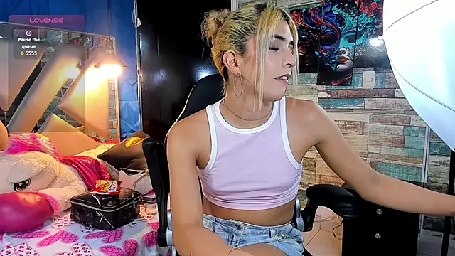 isa_fox_23 webcam