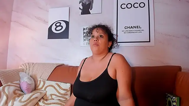 Zara_Holly_ webcam