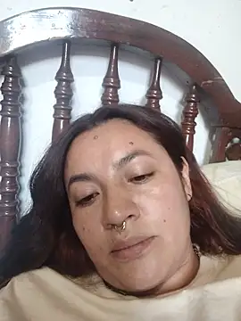 samm_curvy webcam