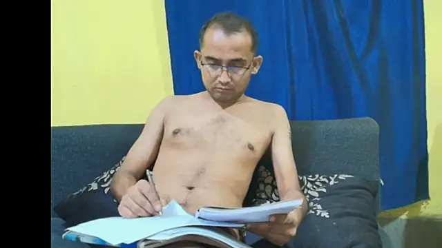 Cute_boy2000 webcam