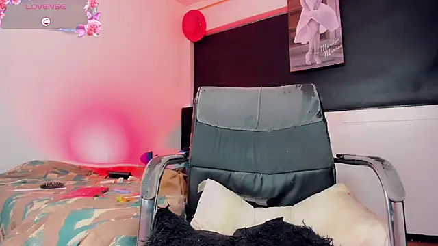 Kendall_hornyy webcam