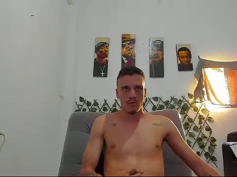 Latins_Boss webcam