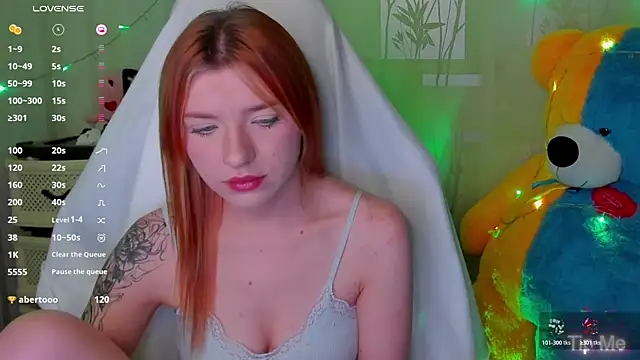 MeganNewCat webcam