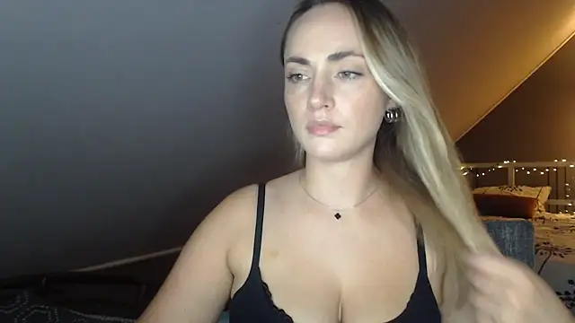 ScarlettSensitive webcam