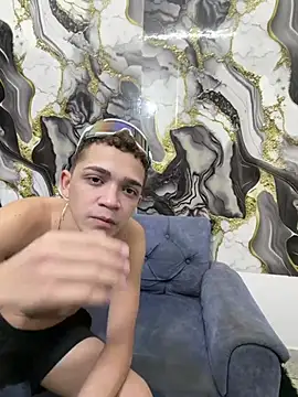 friends_lust_latin webcam