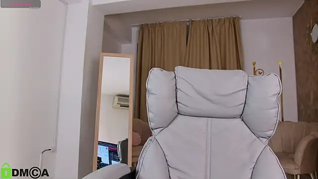 JuliahBlanc webcam