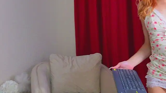 AmeliRoyse live cam on StripChat