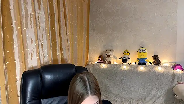 urcutiebunnyy live cam on StripChat