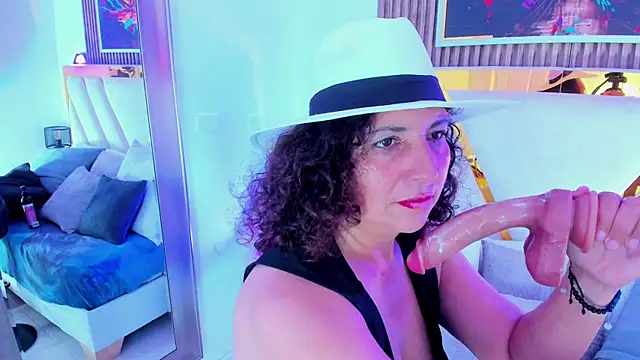 Luna_Naughty1 webcam