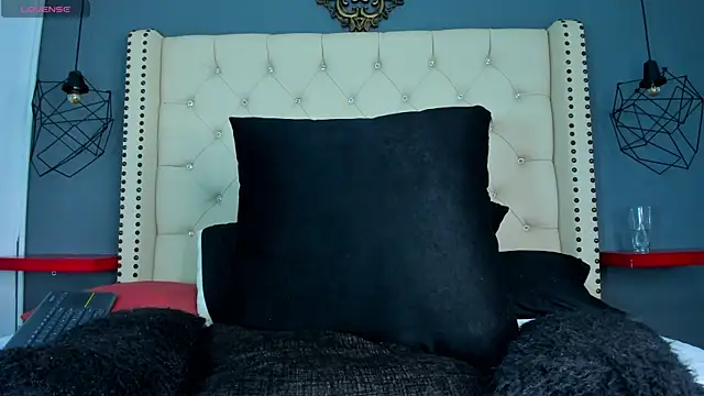 Brillytdoll webcam