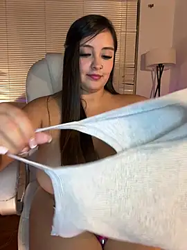 milly_cruz live cam