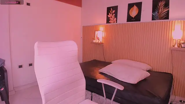 samanee_konn webcam