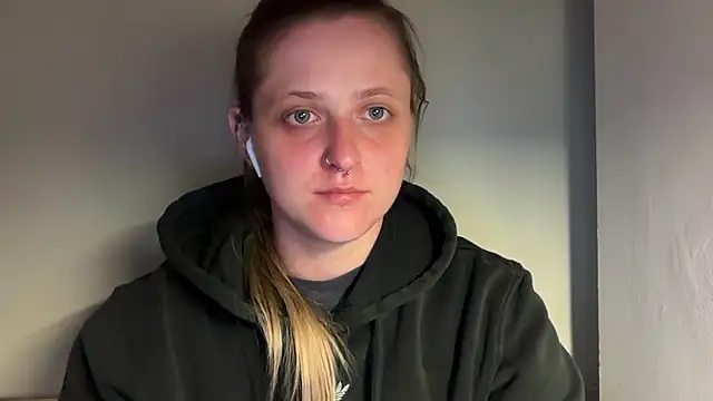 LeaWetGirl webcam