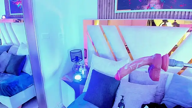 Luna_Naughty1