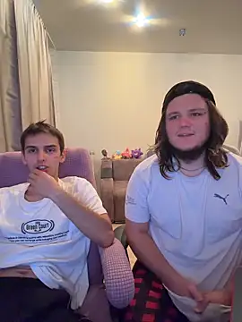 desiredude9 webcam