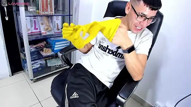 Alexx_bigcockk webcam