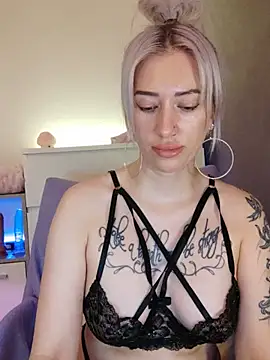 Gina-Lumara webcam