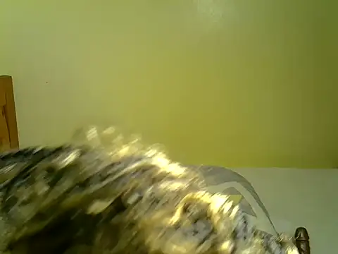 Pearl_petite webcam