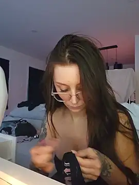 LilyOrion 🚛 live naked chat