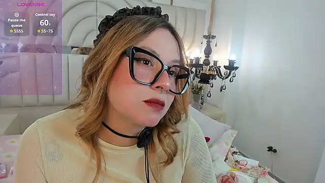 Paulette_roux webcam