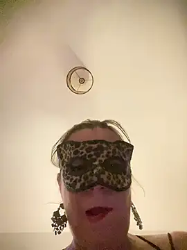 Lyannabuena69 webcam