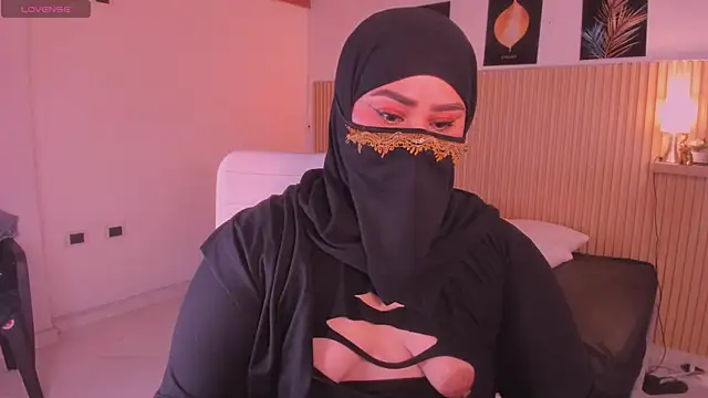samanee_konn webcam