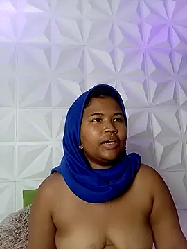 DALILAA_CURVY webcam