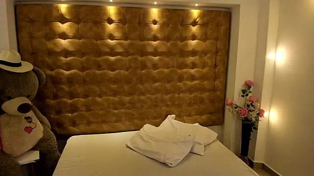 violet_giraldo webcam