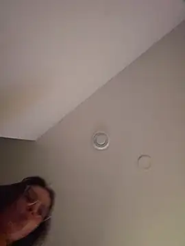 LilyOrion webcam