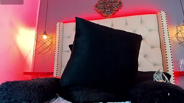 Model: Brillytdoll