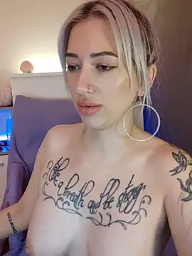 Gina-Lumara webcam