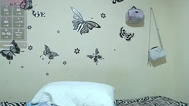 liz7skinny live cam on StripChat
