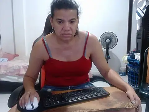 Adriana_0312 webcam