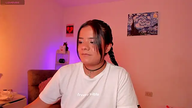 Shophie_thoopson webcam