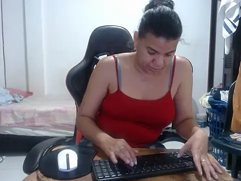 Adriana_0312 webcam