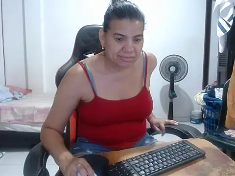 Adriana_0312 webcam