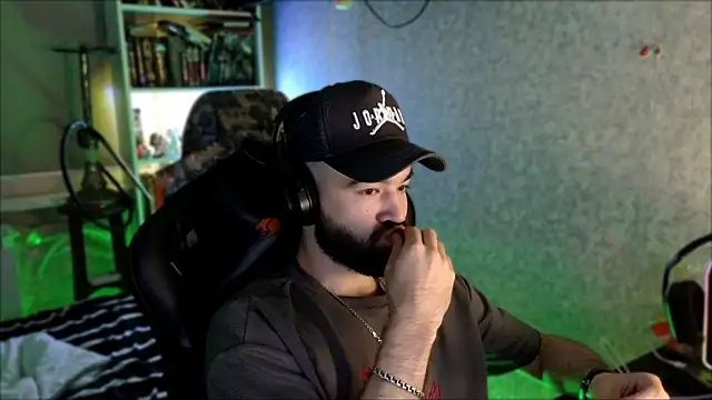 _Serious_Man webcam