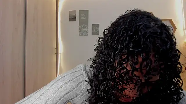 mariam_hill live cam on StripChat